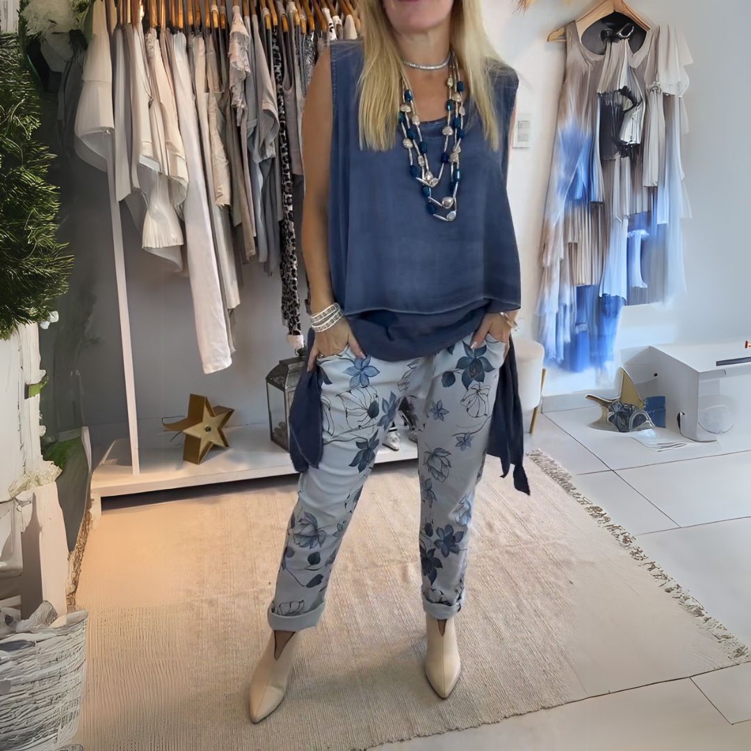 Karla | Elegantné, pohodlné, farebné tričko a potlačené nohavice